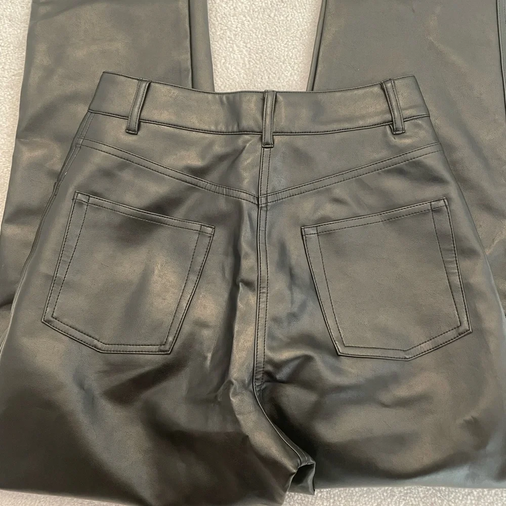 Aritzia Black High-Waisted Pants - Picture 5 of 8